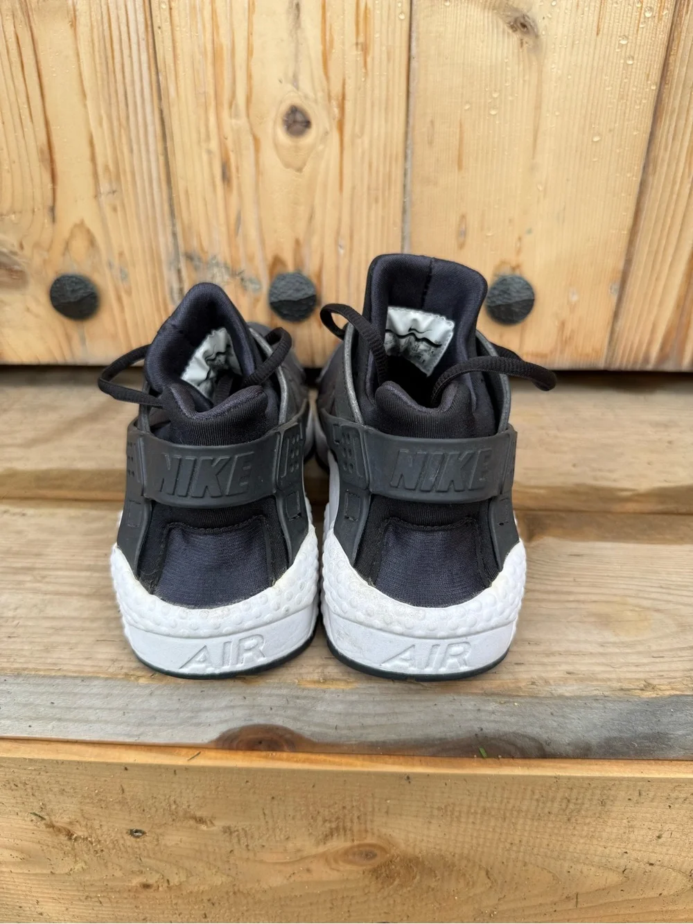 Nike Air Huarache Run Black White Trainers Women’s Size 7 RunningShoes Sneakers - Picture 2 of 8